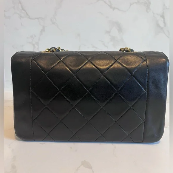 SOLD Vintage Chanel Small Diana Flap Black Lambskin - Picture 4 of 13